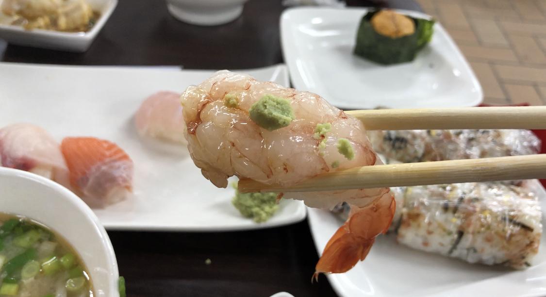 超級新鮮的牡丹蝦壽司，在綜合壽司組合就可以品嚐！