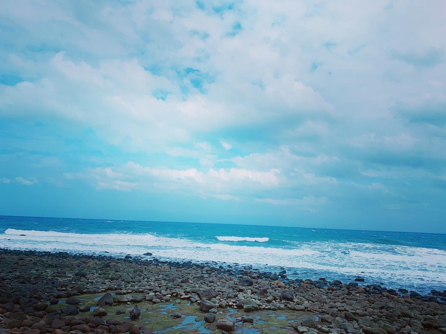 附上一張從洋荳子拍出去的海邊照，一整個讓人很放鬆呀～！